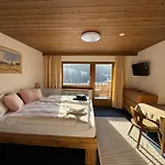 Chalet Klarelia Haus Tux